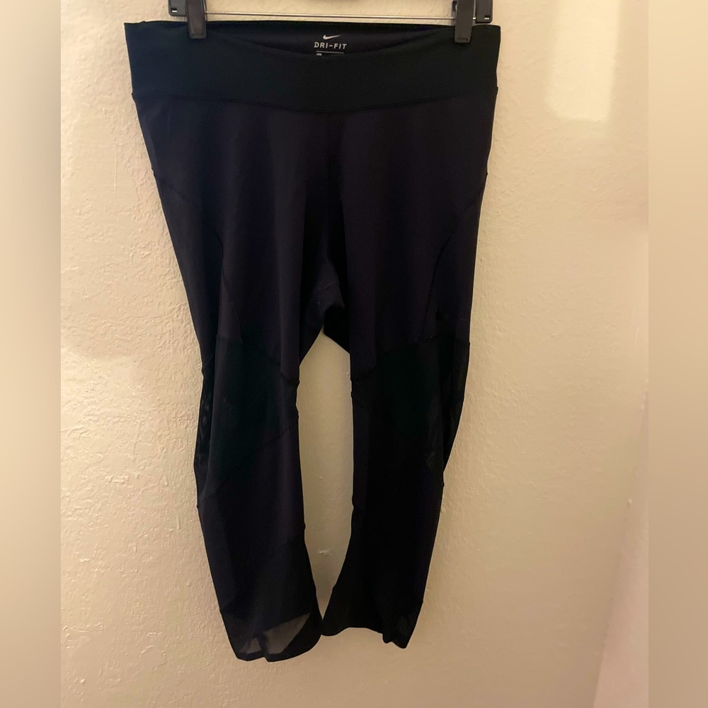 Black XL Nike Dri-Fit Athletic Capri Leggings